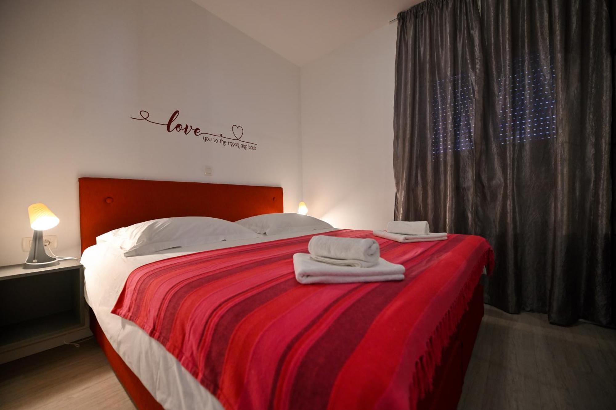 Apartment Marko Trogir Exterior foto