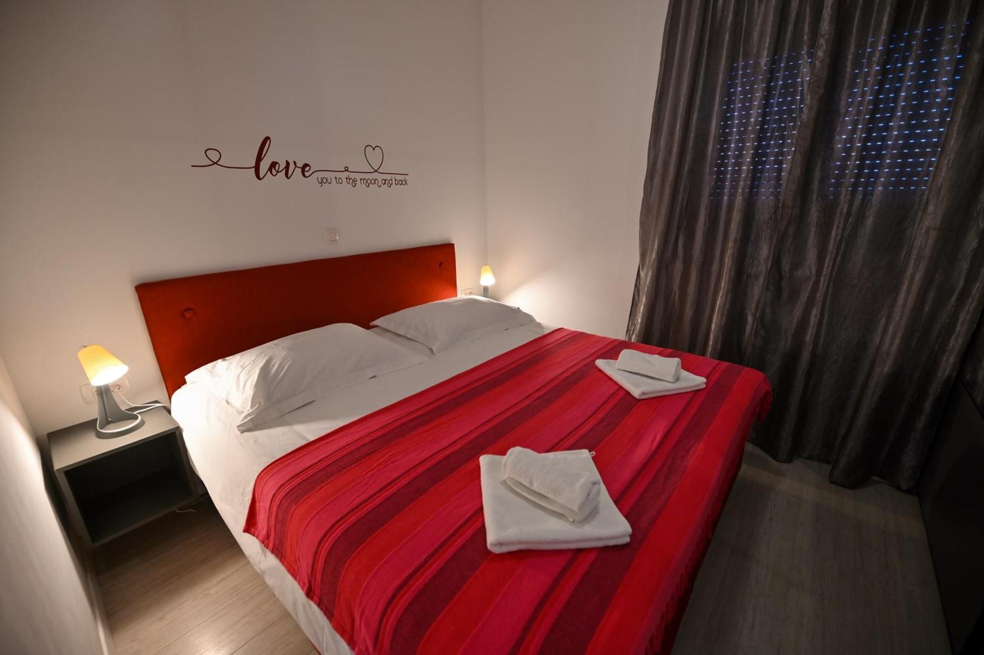 Apartment Marko Trogir Exterior foto
